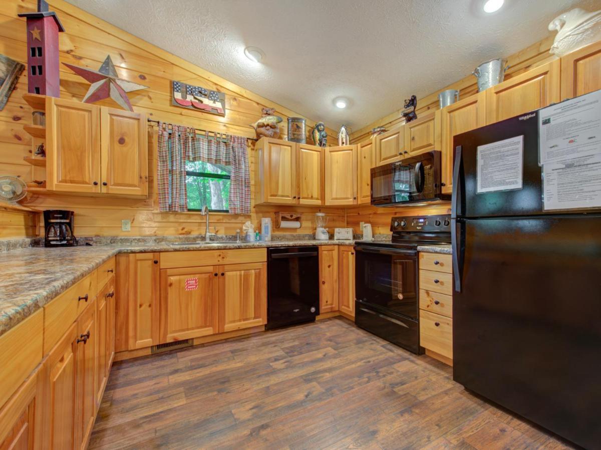 Great Expectations, 3 Bedrooms, Fireplace, Pool Table, Hot Tub, Sleeps 10 Gatlinburg Bagian luar foto