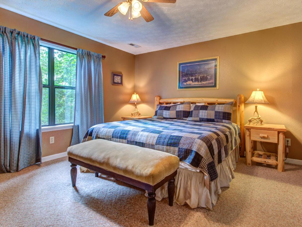 Great Expectations, 3 Bedrooms, Fireplace, Pool Table, Hot Tub, Sleeps 10 Gatlinburg Bagian luar foto