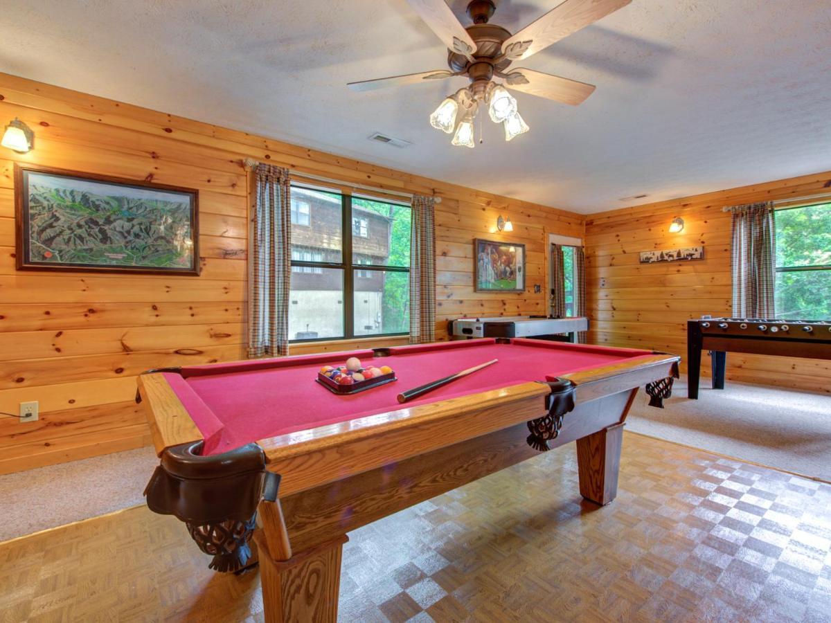 Great Expectations, 3 Bedrooms, Fireplace, Pool Table, Hot Tub, Sleeps 10 Gatlinburg Bagian luar foto